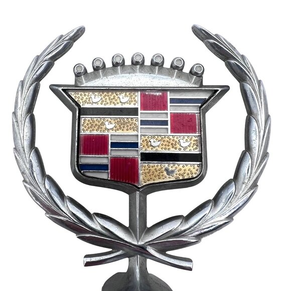 Vintage 80s Cadillac Hood Ornament Emblem Wreath & Crest Design Spring Mount - Picture 1 of 9